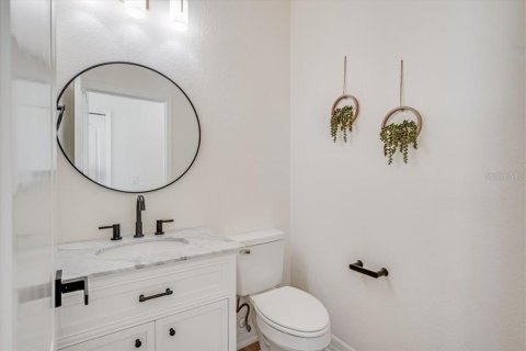 House in Cape Coral, Florida 5 bedrooms, 343 sq.m. № 1771079 - photo 22