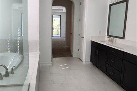 Casa en alquiler en Wesley Chapel, Florida, 5 dormitorios, 412.39 m2 № 1918638 - foto 23