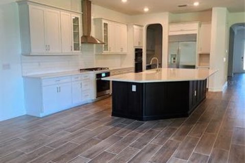 Casa en alquiler en Wesley Chapel, Florida, 5 dormitorios, 412.39 m2 № 1918638 - foto 2