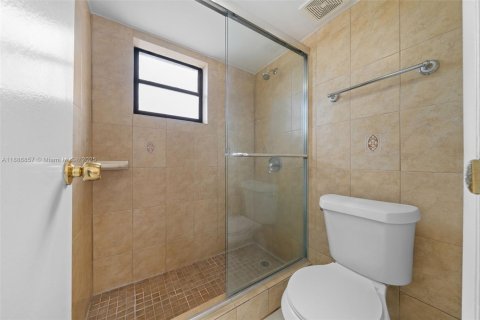 Condominio en venta en Miami Beach, Florida, 2 dormitorios, 105.72 m2 № 1938745 - foto 9