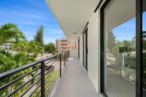 Condominio en venta en Miami Beach, Florida, 2 dormitorios, 105.72 m2 № 1938745 - foto 15