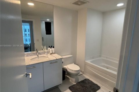 Apartment in Miami, Florida 1 bedroom, 68.56 sq.m. № 2005478 - photo 15