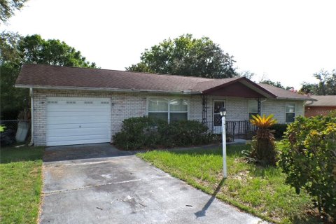 Casa en venta en Ocala, Florida, 3 dormitorios, 115.94 m2 № 1828018 - foto 1