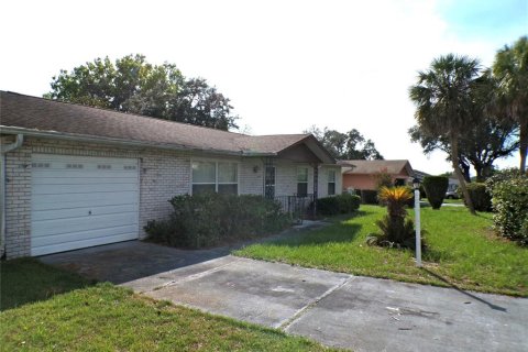 Casa en venta en Ocala, Florida, 3 dormitorios, 115.94 m2 № 1828018 - foto 2