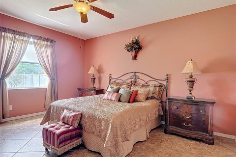 House in Land O' Lakes, Florida 4 bedrooms, 219.81 sq.m. № 1785436 - photo 19
