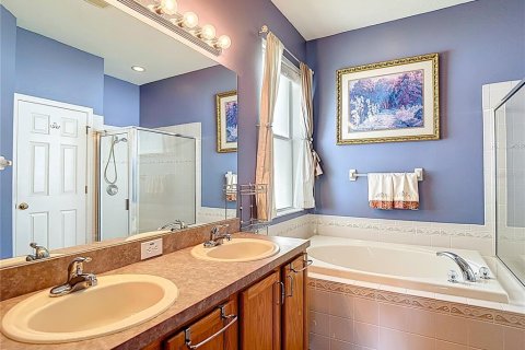 House in Land O' Lakes, Florida 4 bedrooms, 219.81 sq.m. № 1785436 - photo 21