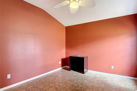 House in Land O' Lakes, Florida 4 bedrooms, 219.81 sq.m. № 1785436 - photo 23