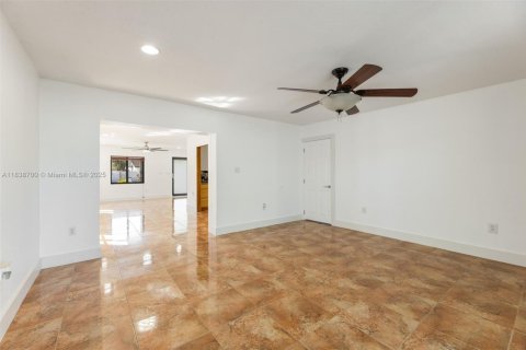 Villa ou maison à vendre à Homestead, Floride: 3 chambres, 179.86 m2 № 1825908 - photo 11