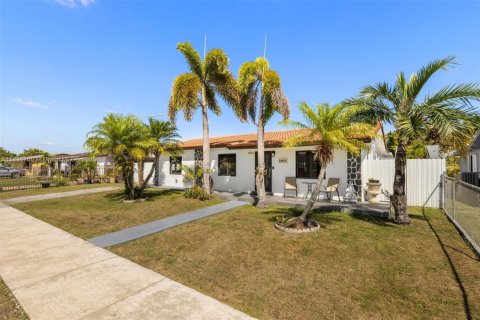 Villa ou maison à vendre à Homestead, Floride: 3 chambres, 179.86 m2 № 1825908 - photo 6