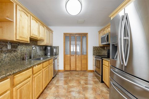 Villa ou maison à vendre à Homestead, Floride: 3 chambres, 179.86 m2 № 1825908 - photo 12