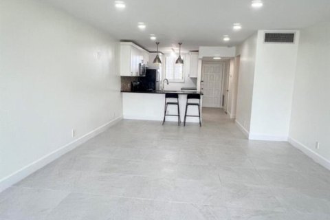Copropriété à louer à Lake Worth, Floride: 2 chambres, 93.37 m2 № 2273561 - photo 16