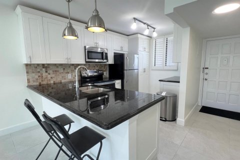 Copropriété à louer à Lake Worth, Floride: 2 chambres, 93.37 m2 № 2273561 - photo 4