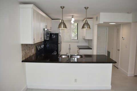 Copropriété à louer à Lake Worth, Floride: 2 chambres, 93.37 m2 № 2273561 - photo 6