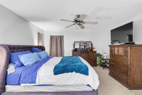 House in New Port Richey, Florida 3 bedrooms, 189.52 sq.m. № 1916003 - photo 19