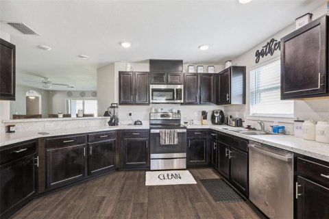 House in Ruskin, Florida 3 bedrooms, 133.97 sq.m. № 1919591 - photo 10