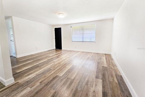 Villa ou maison à vendre à Thonotosassa, Floride: 3 chambres, 162.02 m2 № 1919073 - photo 21