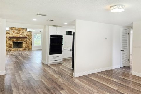 Villa ou maison à vendre à Thonotosassa, Floride: 3 chambres, 162.02 m2 № 1919073 - photo 19