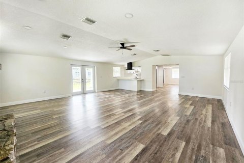 Villa ou maison à vendre à Thonotosassa, Floride: 3 chambres, 162.02 m2 № 1919073 - photo 9