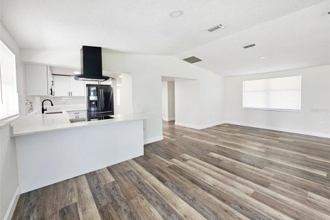 Villa ou maison à vendre à Thonotosassa, Floride: 3 chambres, 162.02 m2 № 1919073 - photo 17