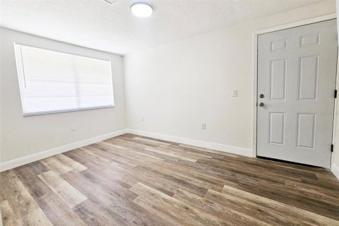 Villa ou maison à vendre à Thonotosassa, Floride: 3 chambres, 162.02 m2 № 1919073 - photo 28