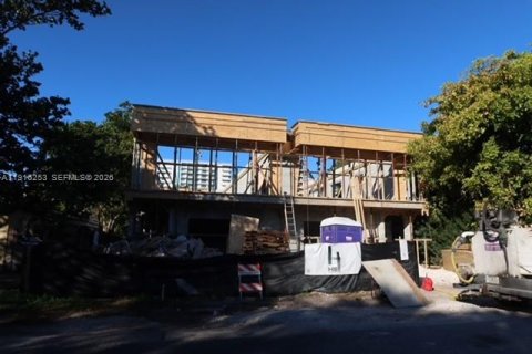 Adosado en venta en Fort Lauderdale, Florida, 4 dormitorios, 289.02 m2 № 2054571 - foto 6