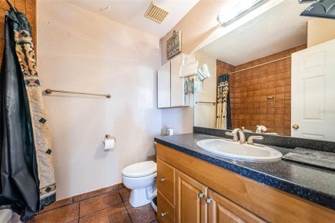 Townhouse in Treasure Island, Florida 3 bedrooms, 206.89 sq.m. № 1918428 - photo 18