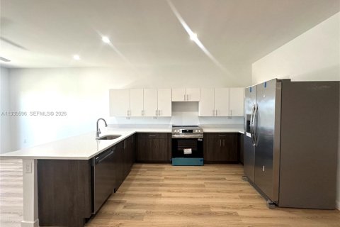 Apartamento en alquiler en Pompano Beach, Florida № 2152669 - foto 3