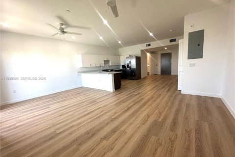 Apartamento en alquiler en Pompano Beach, Florida № 2152669 - foto 5
