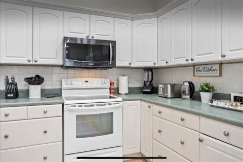 Villa ou maison à louer à Kissimmee, Floride: 6 chambres, 248.7 m2 № 2386597 - photo 4