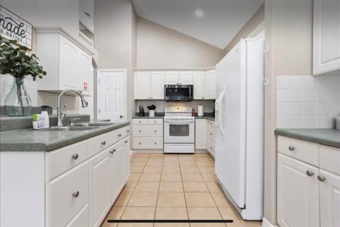 Villa ou maison à louer à Kissimmee, Floride: 6 chambres, 248.7 m2 № 2386597 - photo 7