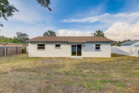 House in Apollo Beach, Florida 2 bedrooms, 83.98 sq.m. № 1689920 - photo 26