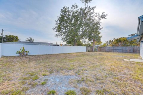 House in Apollo Beach, Florida 2 bedrooms, 83.98 sq.m. № 1689920 - photo 27