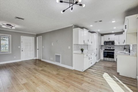 House in Apollo Beach, Florida 2 bedrooms, 83.98 sq.m. № 1689920 - photo 14