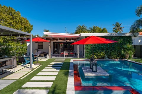 Villa ou maison à Miami Beach, Floride 3 chambres, 176.14 m2 № 2026739