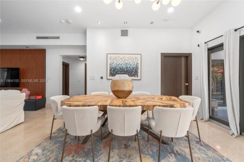 Villa ou maison à louer à Miami Beach, Floride: 3 chambres, 176.14 m2 № 2026739 - photo 8