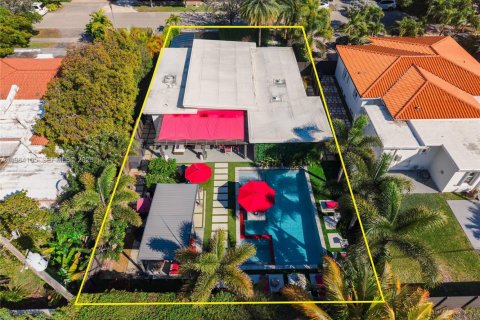 Villa ou maison à louer à Miami Beach, Floride: 3 chambres, 176.14 m2 № 2026739 - photo 17