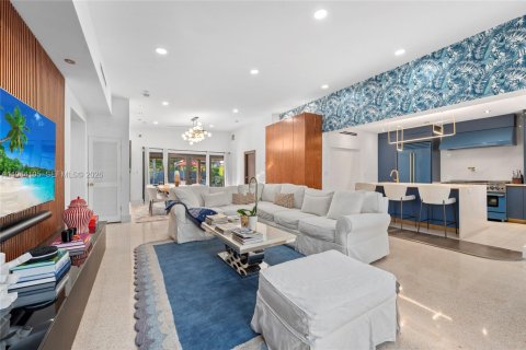 Villa ou maison à louer à Miami Beach, Floride: 3 chambres, 176.14 m2 № 2026739 - photo 4