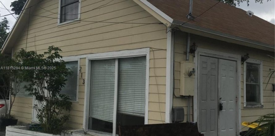 House in Dania Beach, Florida 4 bedrooms № 1766857