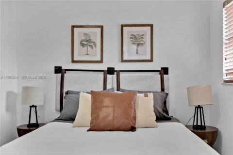 Villa ou maison à louer à Miami, Floride: 3 chambres, 88.26 m2 № 2031421 - photo 17