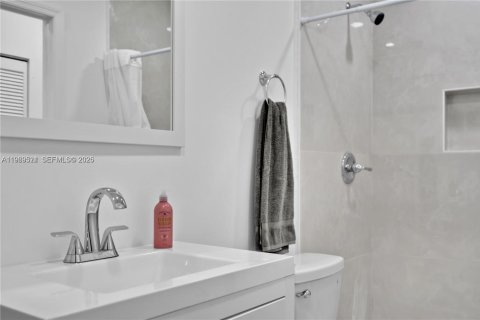 Villa ou maison à louer à Miami, Floride: 3 chambres, 88.26 m2 № 2031421 - photo 16