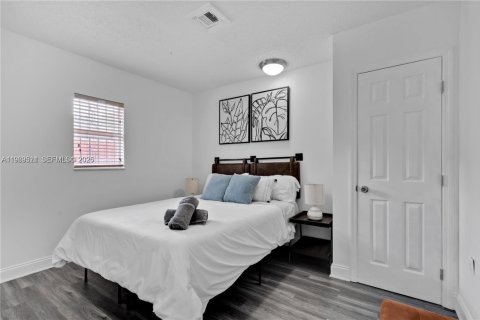 Villa ou maison à louer à Miami, Floride: 3 chambres, 88.26 m2 № 2031421 - photo 7