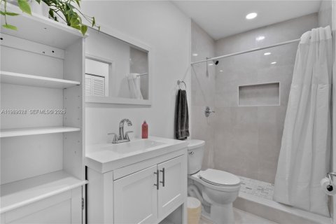 Villa ou maison à louer à Miami, Floride: 3 chambres, 88.26 m2 № 2031421 - photo 12