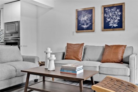 Villa ou maison à louer à Miami, Floride: 3 chambres, 88.26 m2 № 2031421 - photo 19