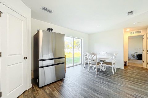 Casa en venta en Port Charlotte, Florida, 4 dormitorios, 170.57 m2 № 1829871 - foto 14