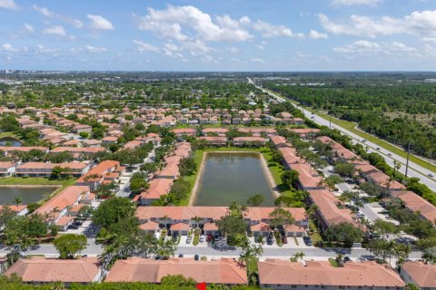 Townhouse in Riviera Beach, Florida 3 bedrooms, 145.95 sq.m. № 2180314 - photo 7