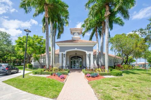 Townhouse in Riviera Beach, Florida 3 bedrooms, 145.95 sq.m. № 2180314 - photo 29
