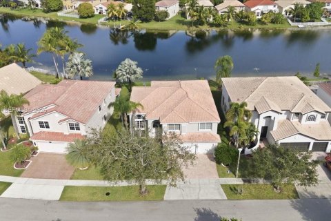 Купить виллу или дом в Мирамар, Флорида 4 спальни, 313.82м2, № 1990983 - фото 5