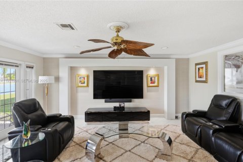 Купить виллу или дом в Мирамар, Флорида 4 спальни, 313.82м2, № 1990983 - фото 22