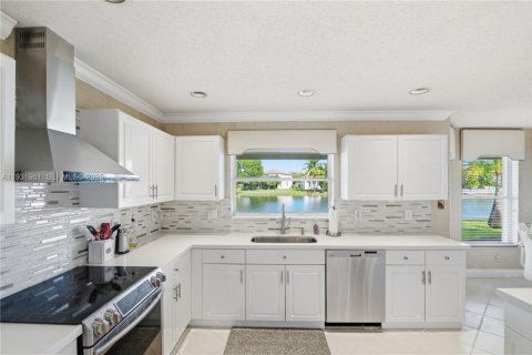 Купить виллу или дом в Мирамар, Флорида 4 спальни, 313.82м2, № 1990983 - фото 16