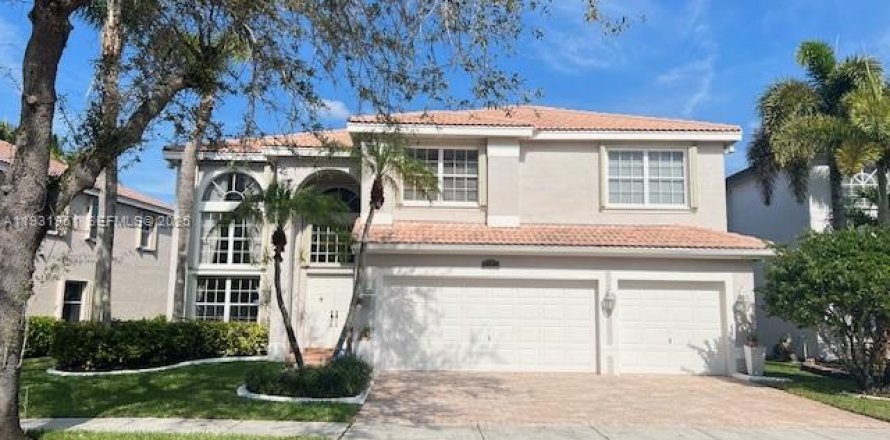 Дом в Мирамар, Флорида 4 спальни, 313.82м2 № 1990983